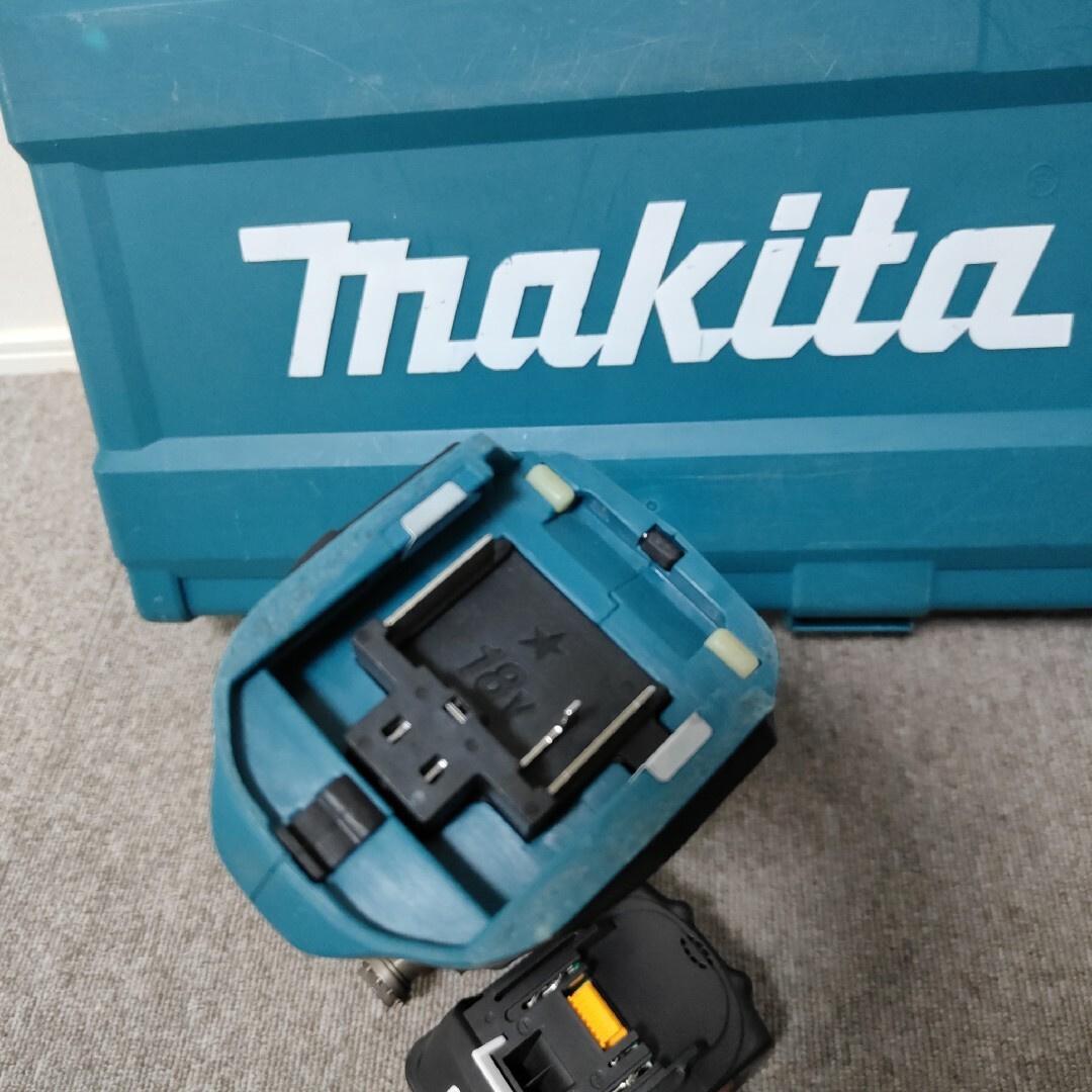 Makita(マキタ)の美品!　マキタ　18V　充電式マルチツール　TM51D　セット その他のその他(その他)の商品写真