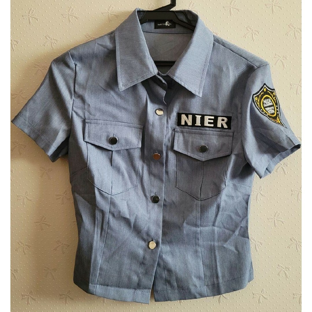 NieR Clothing(ニーアクロージング)の【NieR】ポリス風半袖シャツ レディースのトップス(シャツ/ブラウス(半袖/袖なし))の商品写真
