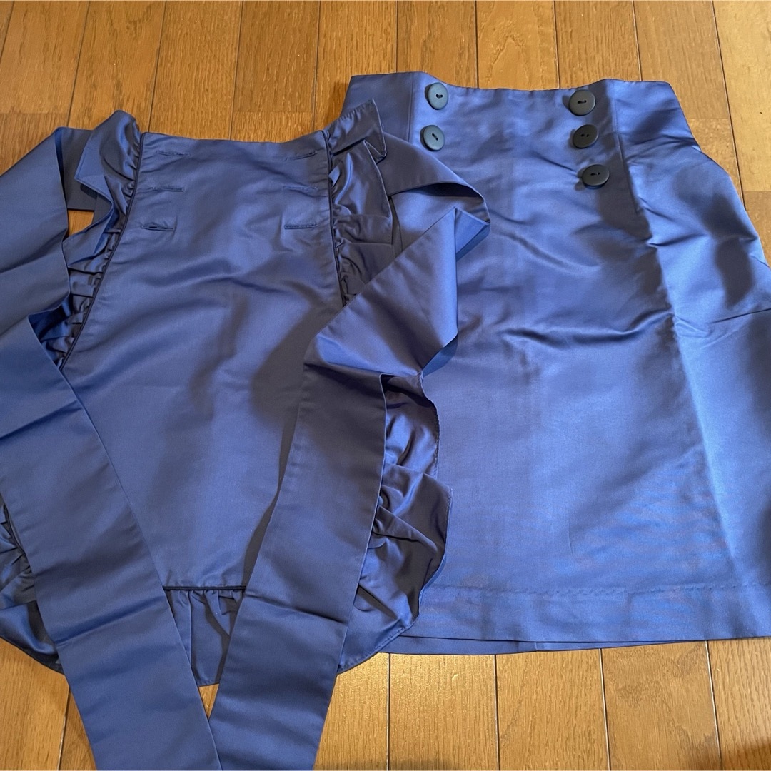 Katie(ケイティー)のルサロンディ　エプロンスカート　アモナヴィー　リリィスノコフ レディースのスカート(ひざ丈スカート)の商品写真