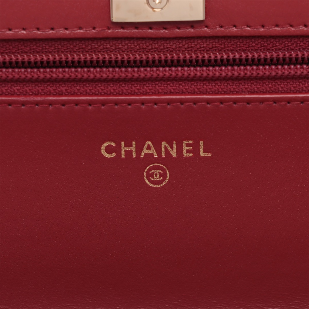 CHANEL(シャネル)のシャネル  ラムスキン  レッド レディース ショルダーバッグ レディースのバッグ(ショルダーバッグ)の商品写真