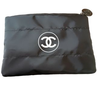 CHANEL ノベルティポーチ