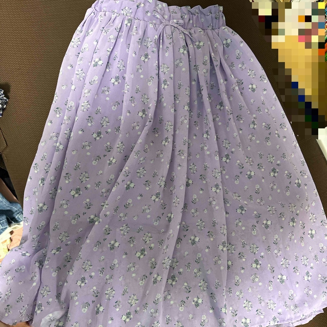 GU(ジーユー)の花柄スカート サイズ違い2枚セット キッズ/ベビー/マタニティのキッズ服女の子用(90cm~)(スカート)の商品写真