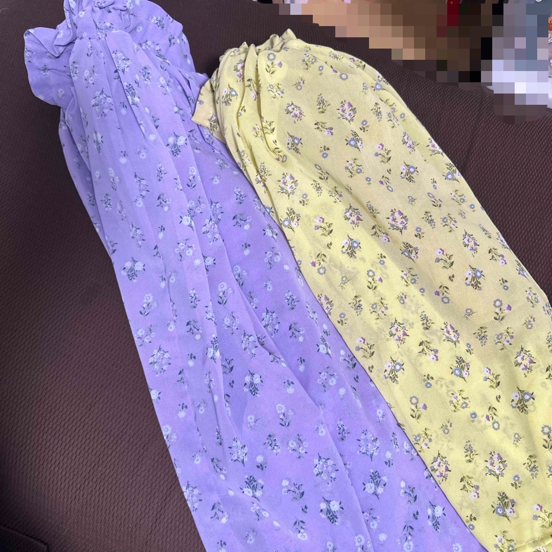 GU(ジーユー)の花柄スカート サイズ違い2枚セット キッズ/ベビー/マタニティのキッズ服女の子用(90cm~)(スカート)の商品写真