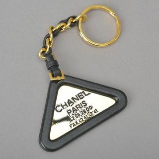 CHANEL - CHANEL◇シャネル トライアングル キーホルダー 94P ブラック レザー