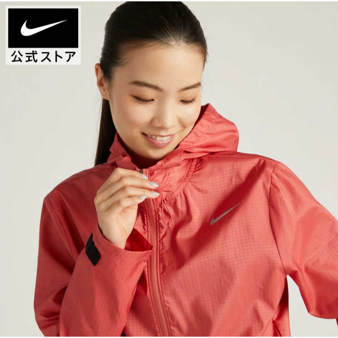 NIKE(ナイキ)の☆新品☆ ナイキ　ランニングウェア レディース エッセンシャルジャケット　L スポーツ/アウトドアのランニング(ウェア)の商品写真