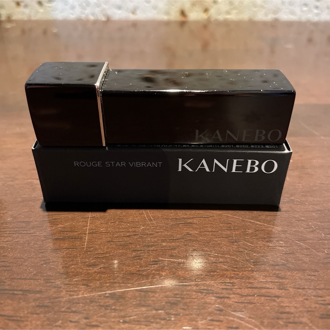 Kanebo(カネボウ)のカネボウ　ルージュスターヴァイブランド　V05 コスメ/美容のベースメイク/化粧品(口紅)の商品写真