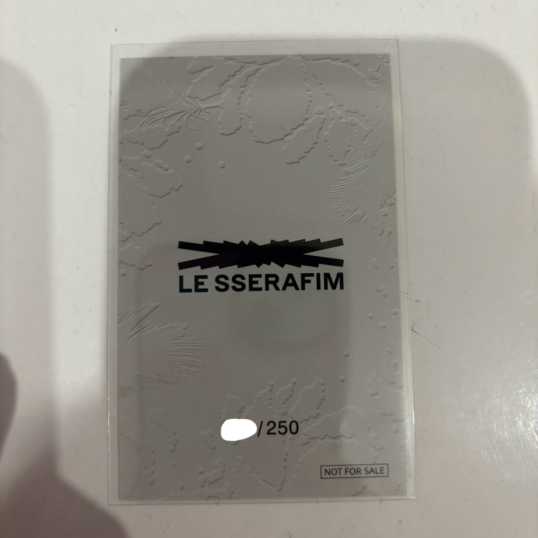 LE SSERAFIM(ルセラフィム)のLE SSERAFIM EASY 来日記念 スペシャルレアカード ユンジン エンタメ/ホビーのCD(K-POP/アジア)の商品写真