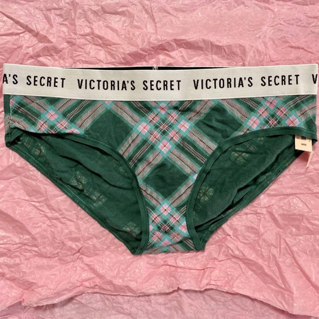 Victoria's Secret(ヴィクトリアズシークレット)の新品タグ付き‼️ヴィクトリアシークレット　ショーツ　アンダーウェア　チェック　② レディースの下着/アンダーウェア(ショーツ)の商品写真