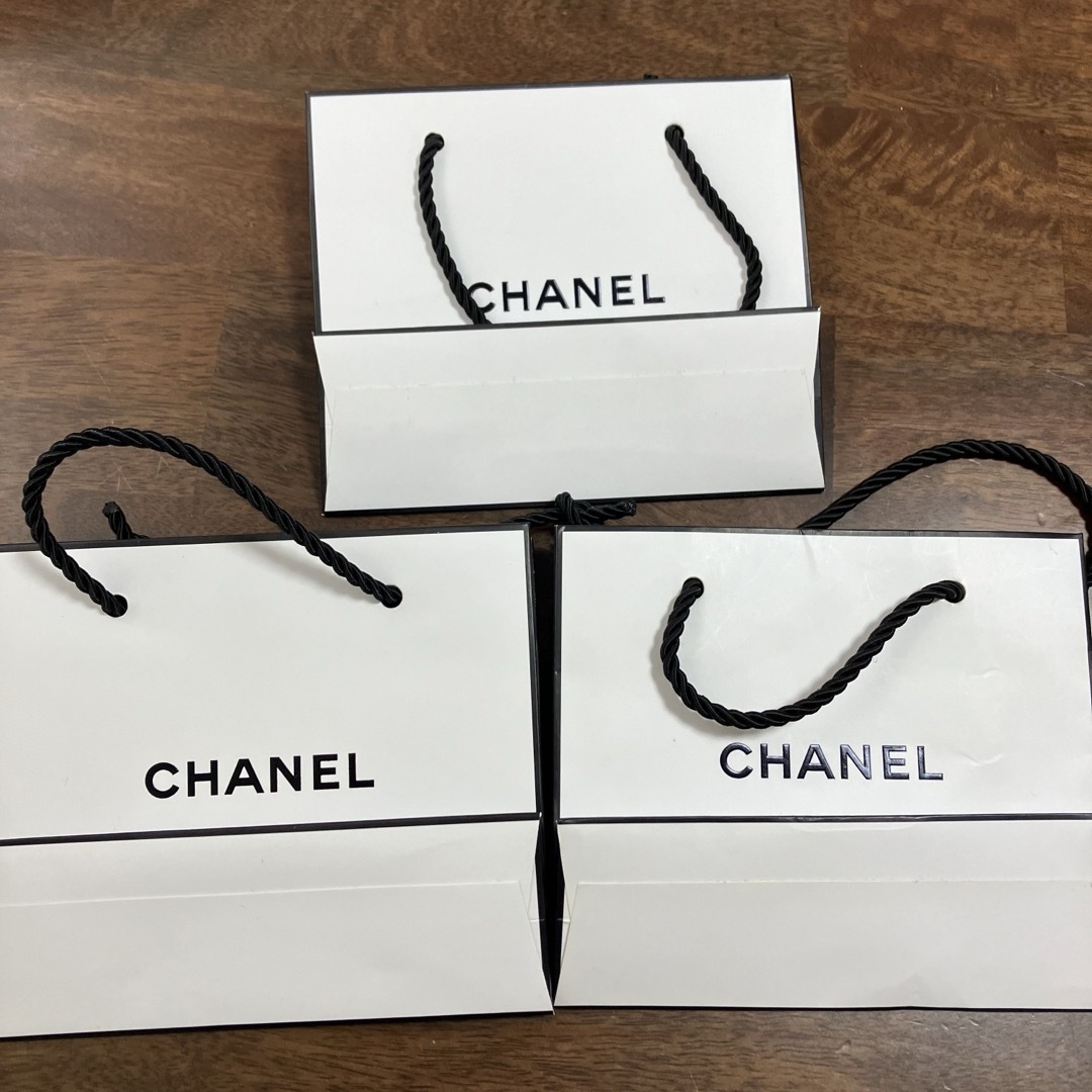 CHANEL(シャネル)のCHANEL ショッパー　紙袋 レディースのバッグ(ショップ袋)の商品写真