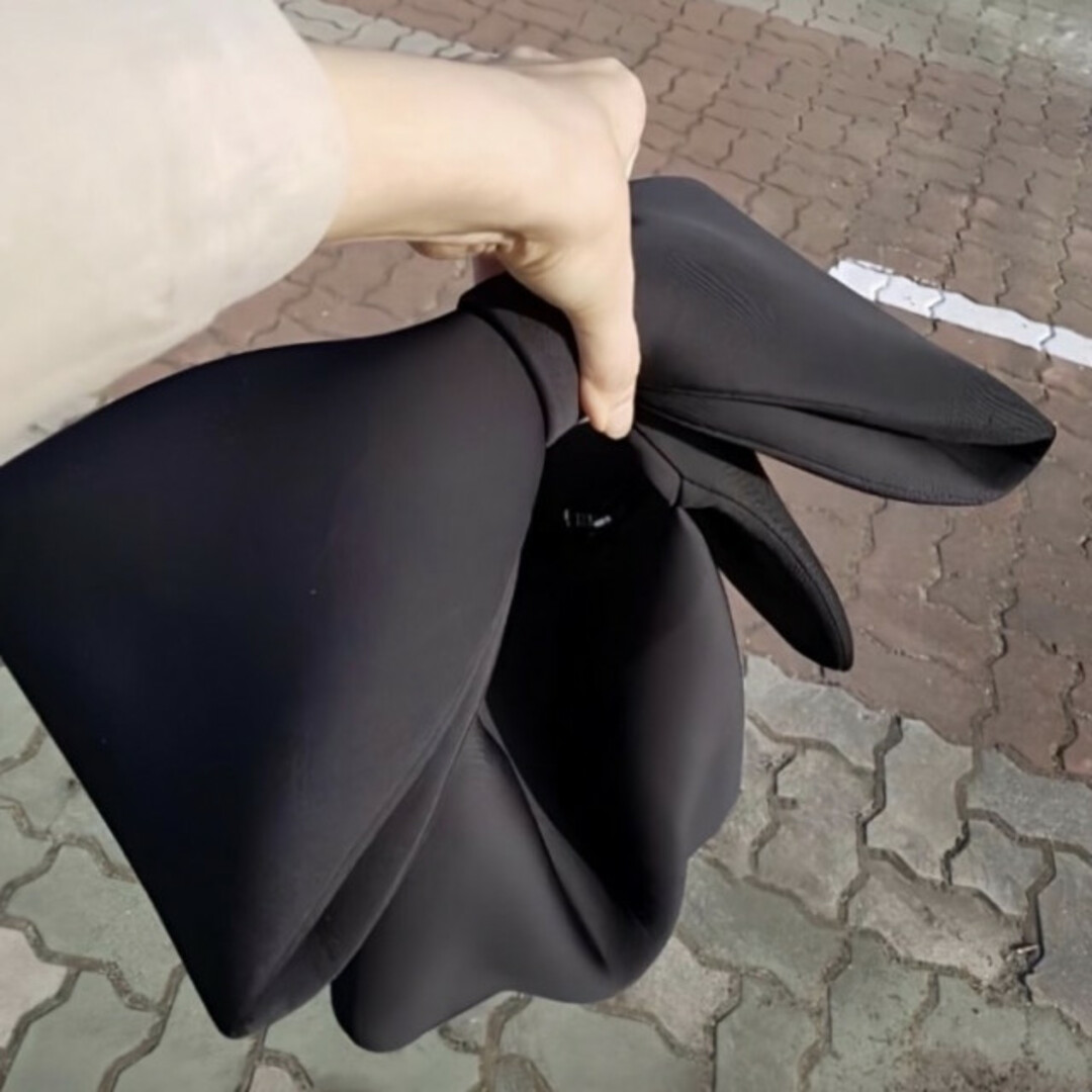 ビッグリボン ハンドルバッグ おしゃれ 黒 綺麗 美品 レディース 韓国 安い レディースのバッグ(ショルダーバッグ)の商品写真
