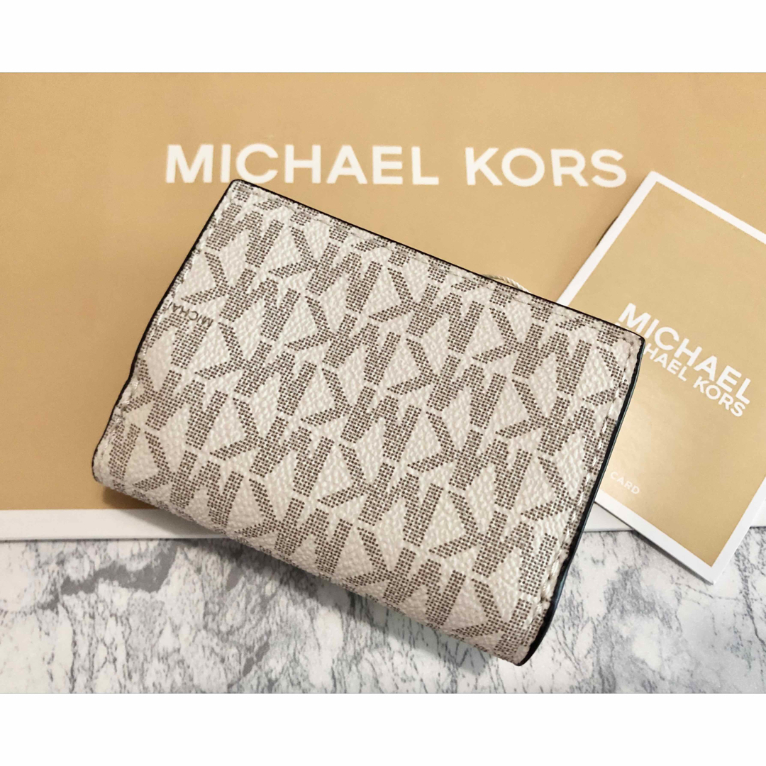 Michael Kors(マイケルコース)のMICHAEL KORS マイケルコース 折り財布  グリーン新品 レディースのファッション小物(財布)の商品写真