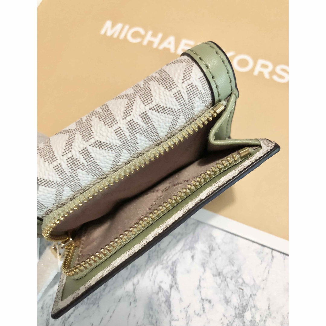 Michael Kors(マイケルコース)のMICHAEL KORS マイケルコース 折り財布  グリーン新品 レディースのファッション小物(財布)の商品写真