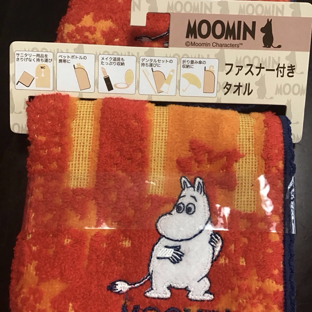 MOOMIN(ムーミン)のサンリオ　ムーミン  ファスナー付きハンドタオル　ポーチ型タオル　2枚セット レディースのファッション小物(ポーチ)の商品写真