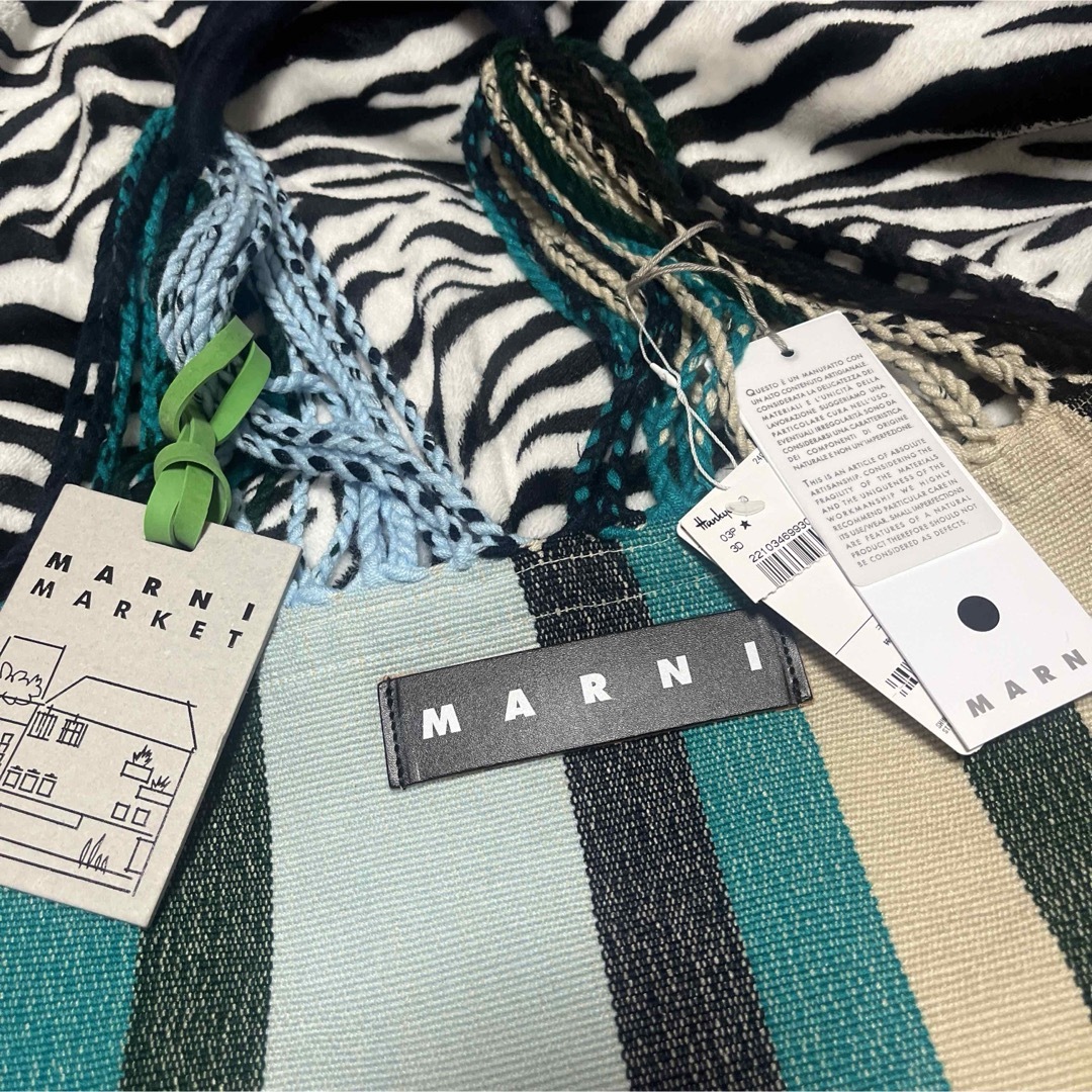 Marni(マルニ)のMARNI マルニ 新品 新色 本物 ハンモックバッグ シーグラス ストライプ  レディースのバッグ(トートバッグ)の商品写真