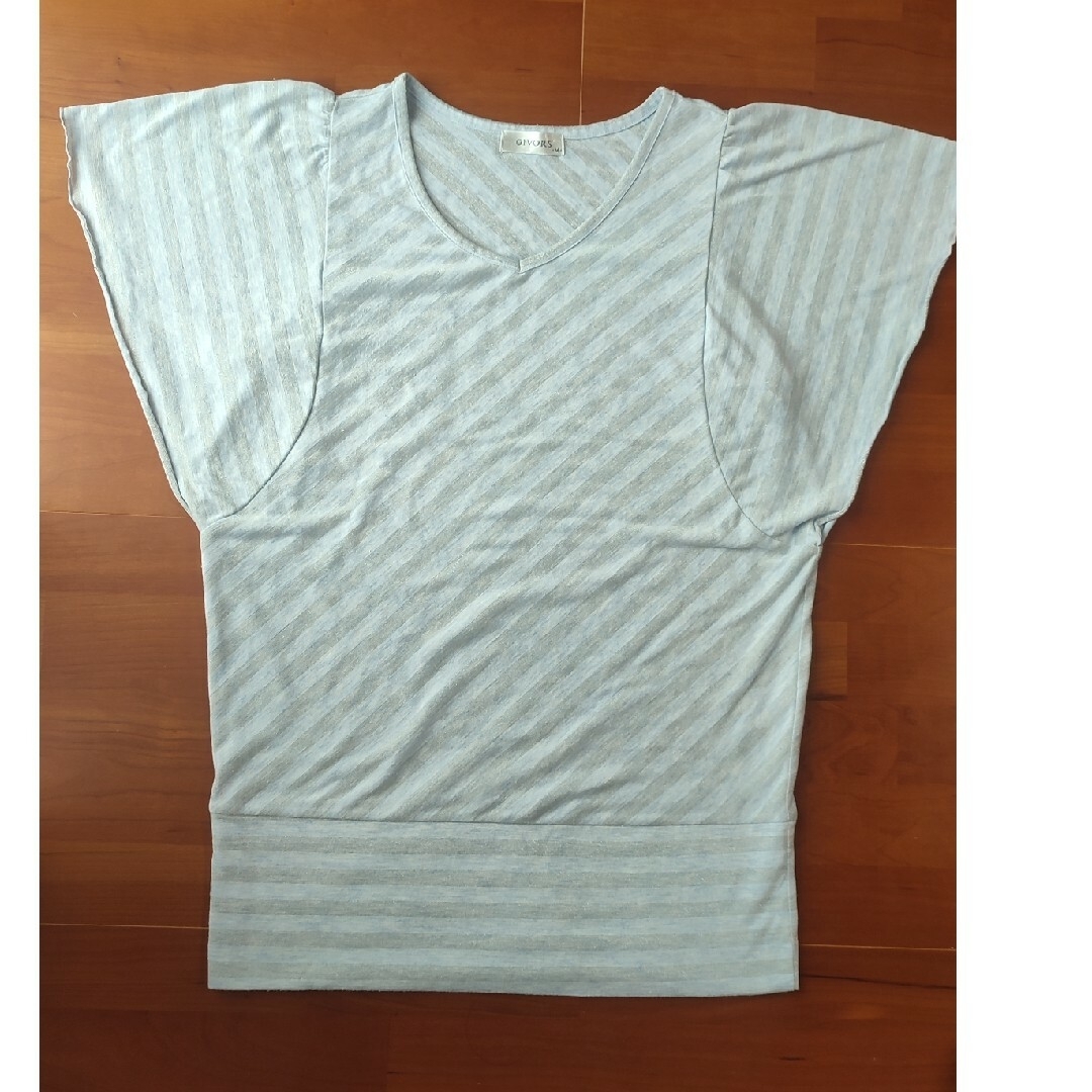 カットソーシャツ　サイズM レディースのトップス(カットソー(半袖/袖なし))の商品写真
