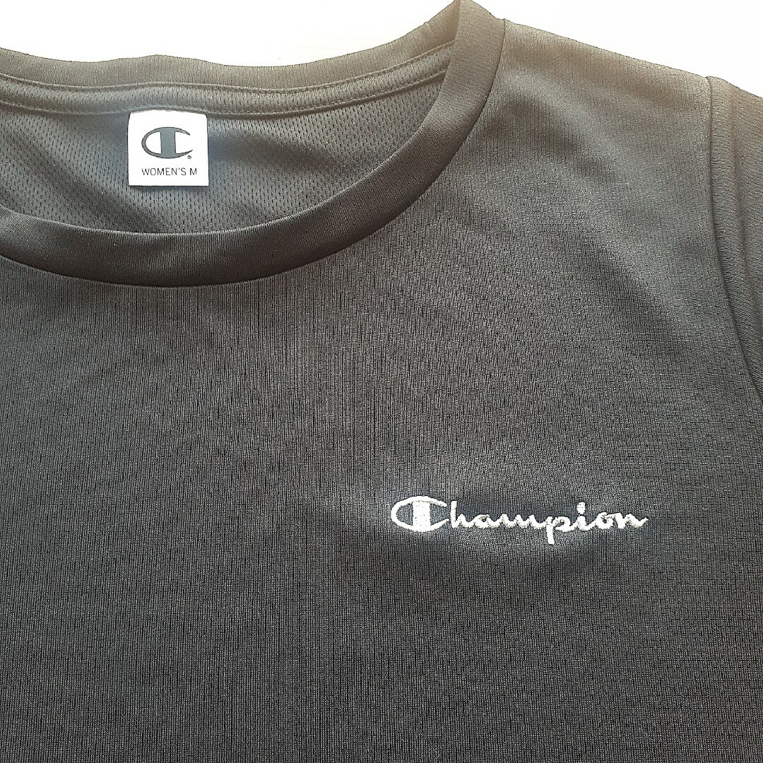 Champion(チャンピオン)のChampion Tシャツ　黒 M レディースのトップス(Tシャツ(半袖/袖なし))の商品写真