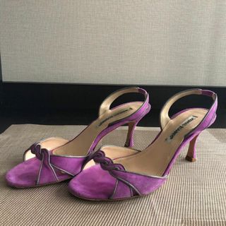 マノロブラニク(MANOLO BLAHNIK)のマノロブラニク サンダル パンプス　レアデザイン　スエード　ピンクパープル(ハイヒール/パンプス)