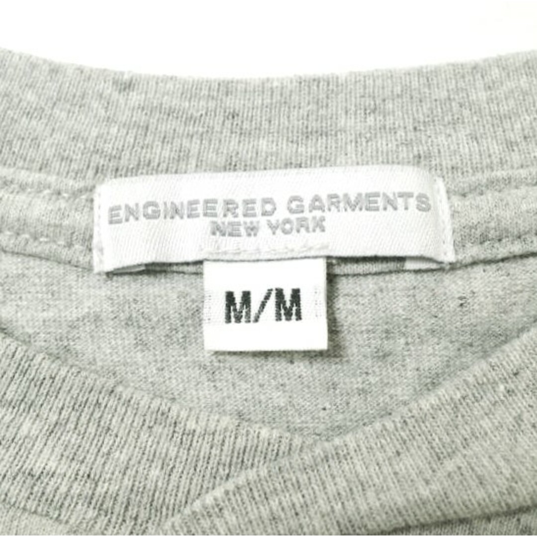 Engineered Garments(エンジニアードガーメンツ)のEngineered Garments エンジニアードガーメンツ カナダ製 Printed Cross Crew Neck T-shirt - 11101 クロスオーバークルーネックポケットTシャツ M GREY 半袖 トップス【中古】【Engineered Garments】 メンズのトップス(Tシャツ/カットソー(半袖/袖なし))の商品写真