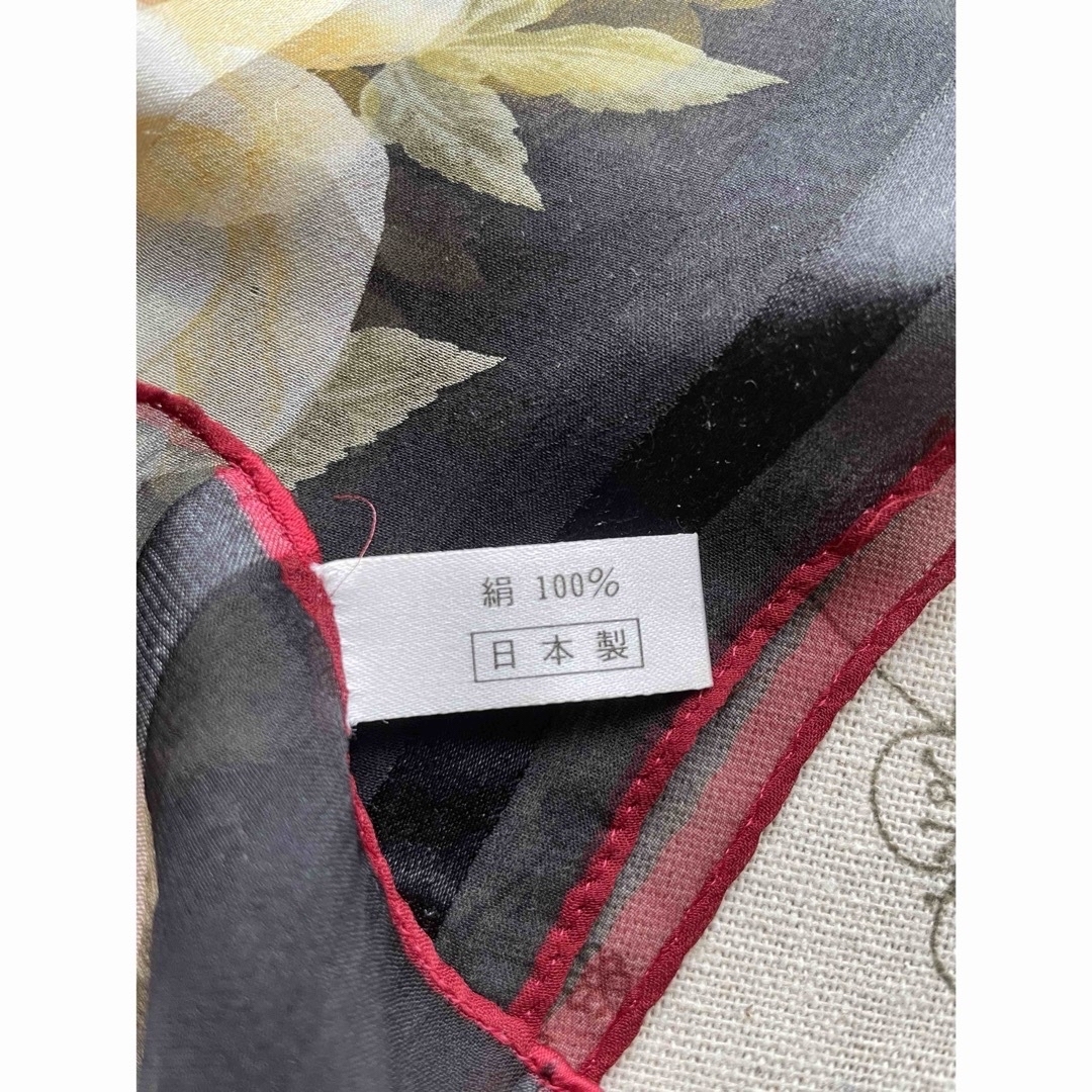 レディース　シルクスカーフ　シフォン　絹　花柄 レディースのファッション小物(バンダナ/スカーフ)の商品写真