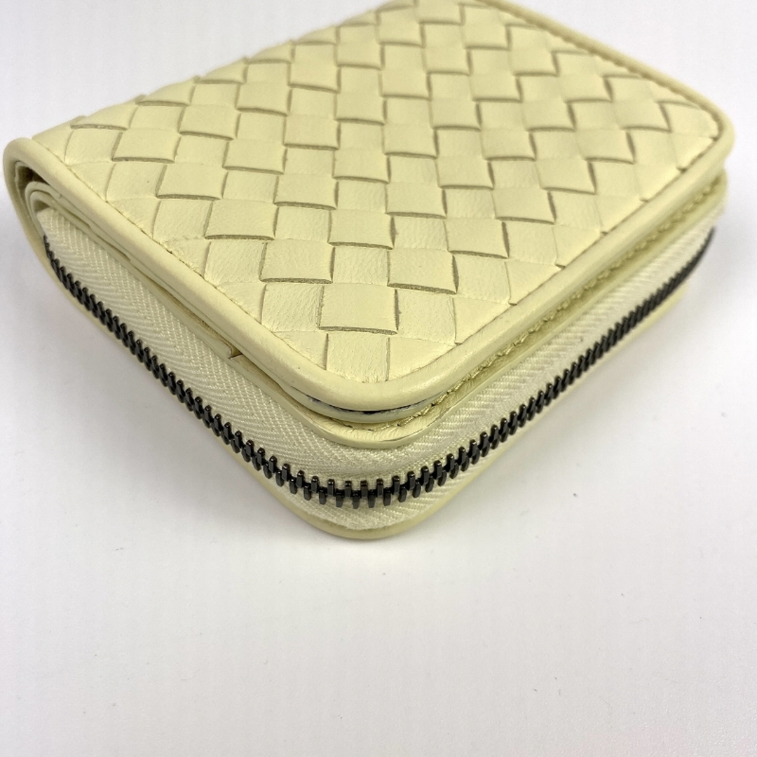 Bottega Veneta(ボッテガヴェネタ)のBOTTEGAVENETA ラムスキン 二つ折り財布 イエロー A-0510 レディースのファッション小物(財布)の商品写真