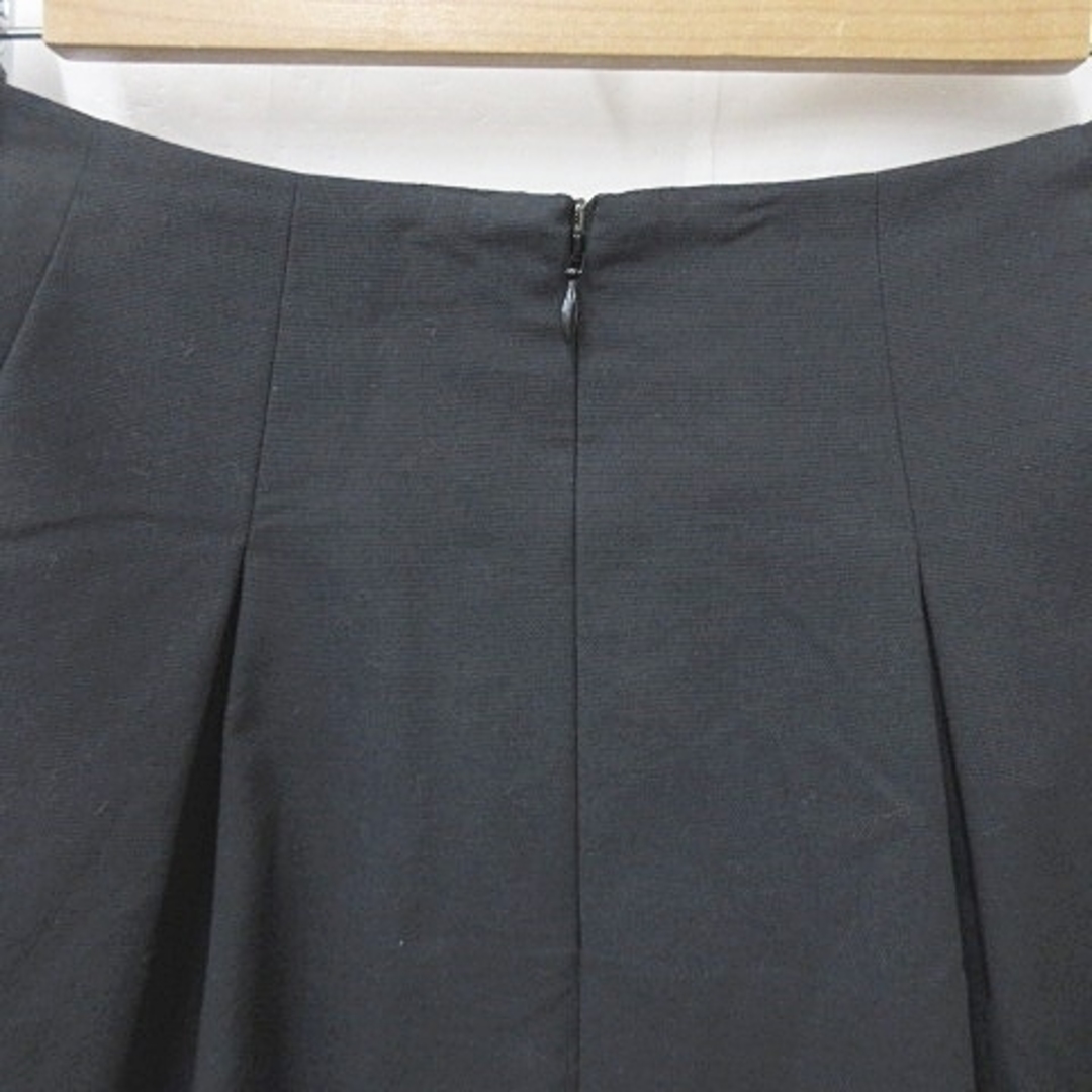 M'S GRACY(エムズグレイシー)のエムズグレイシー スカート フレアー タック ロング 刺繍 花柄 黒 白 38 レディースのスカート(ロングスカート)の商品写真