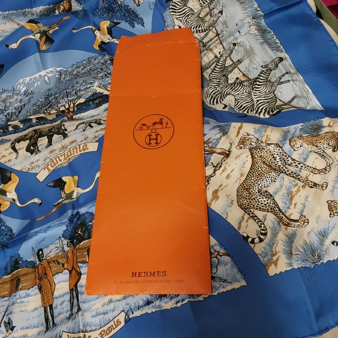 Hermes(エルメス)の美品★エルメス★HERMES★スカーフ★タンザニア レディースのファッション小物(バンダナ/スカーフ)の商品写真