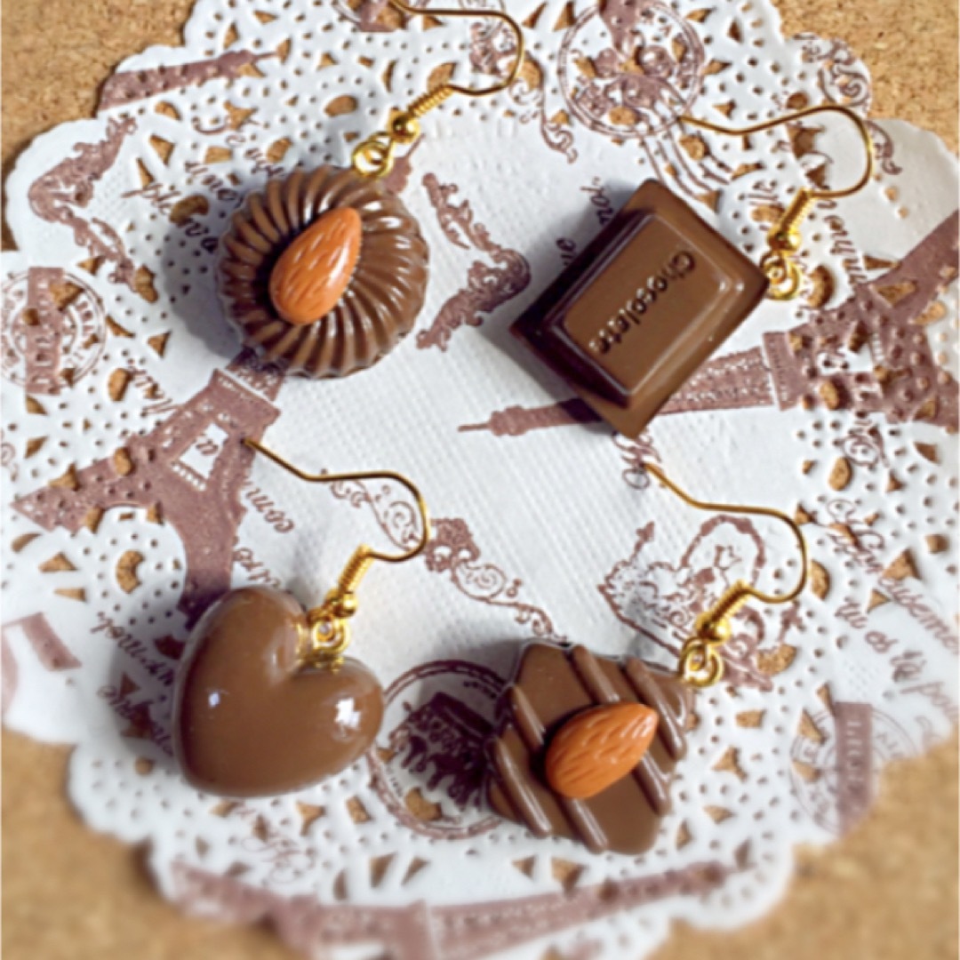 チョコレートピアス 2個 700円 ハンドメイド ハンドメイドのアクセサリー(ピアス)の商品写真
