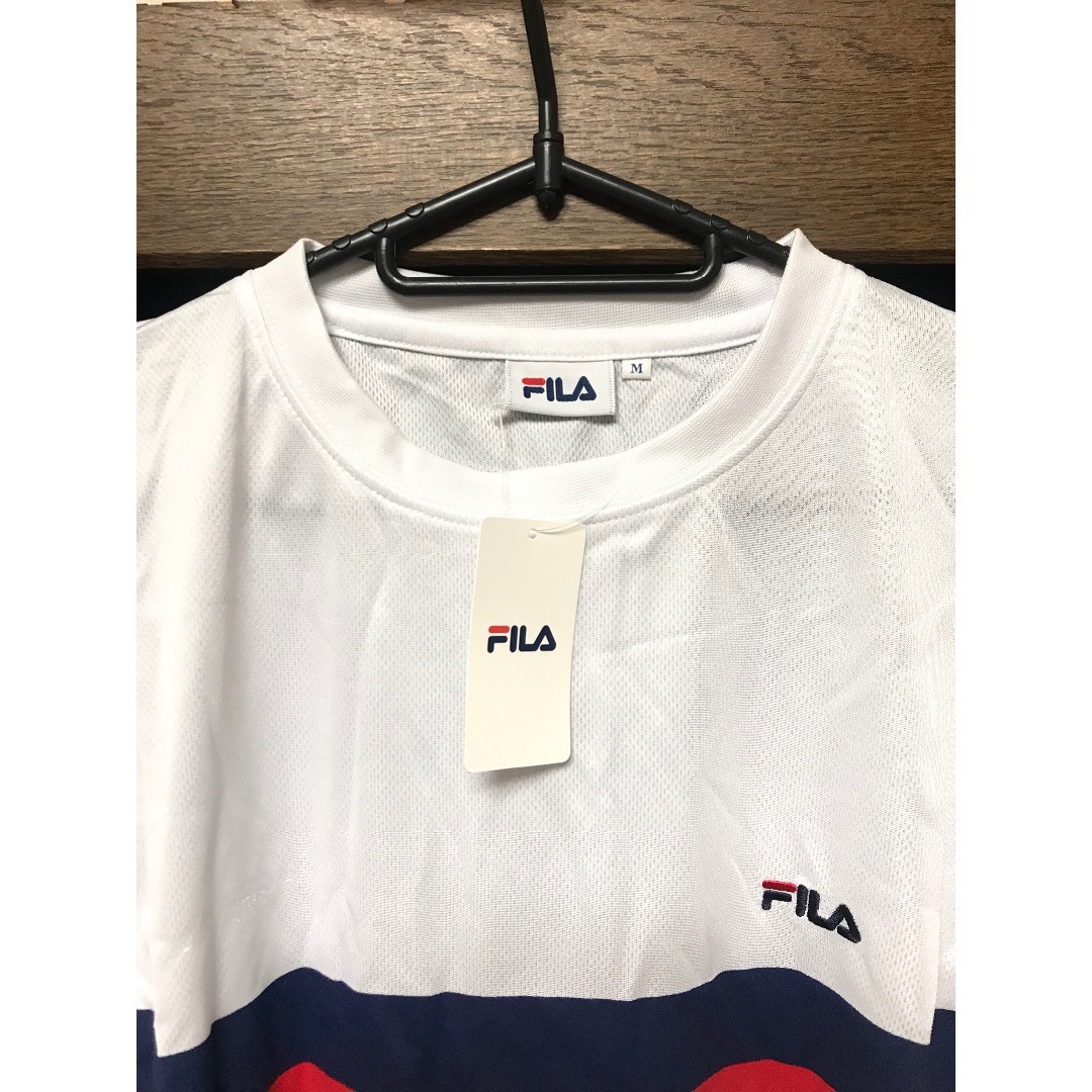 FILA(フィラ)のFILA 新品　タグ付き　長袖　白　 レディースのトップス(Tシャツ(長袖/七分))の商品写真