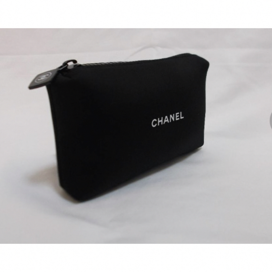 CHANEL(シャネル)の[新品未使用] CHANEL 非売品ノベルティのポーチ レディースのファッション小物(ポーチ)の商品写真