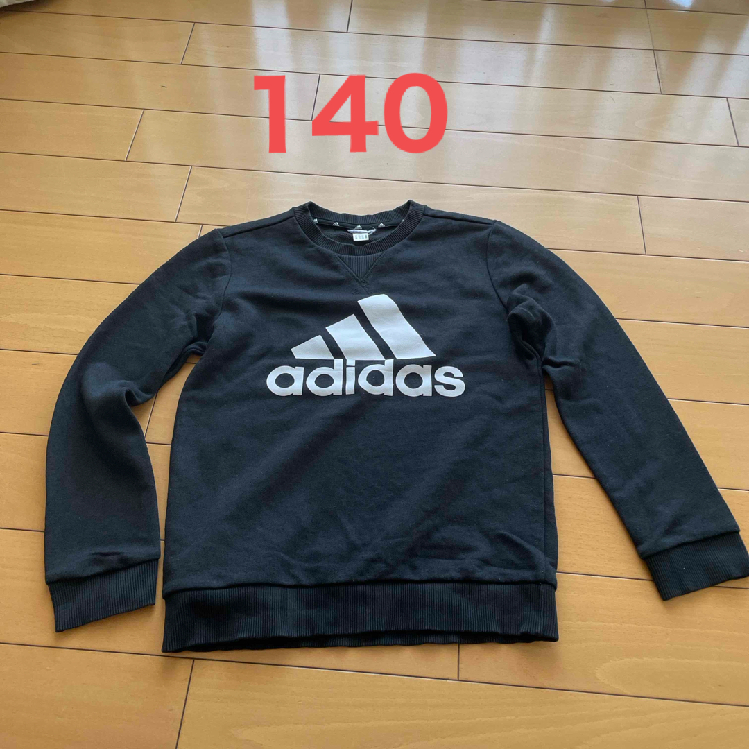 adidas(アディダス)のキッズadidasトレーナー キッズ/ベビー/マタニティのキッズ服男の子用(90cm~)(Tシャツ/カットソー)の商品写真