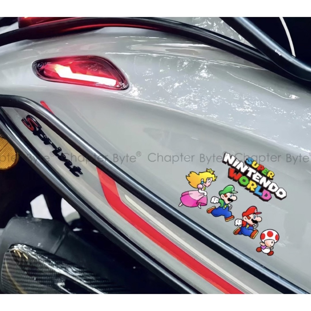 【二枚セット】マリオ車ステッカーデカールドレスアップ防水シール10*7cm*二枚 自動車/バイクのバイク(ステッカー)の商品写真