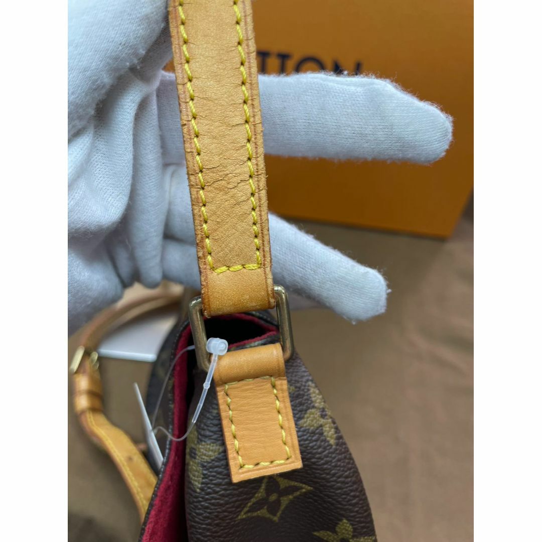 LOUIS VUITTON(ルイヴィトン)のルイ・ヴィトン タンブラン M51179 ブラウン モノグラム レディースのバッグ(ショルダーバッグ)の商品写真