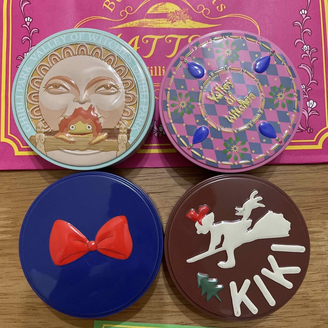 ジブリパーク　魔女の谷　ハッター帽子店　キャンディ缶 食品/飲料/酒の食品(菓子/デザート)の商品写真
