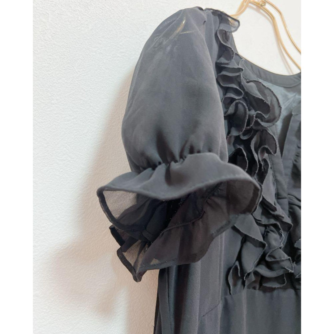H&M(エイチアンドエム)のH&M  ワンピース　ドレス　XSサイズ　黒色　フリル　美品 レディースのワンピース(ひざ丈ワンピース)の商品写真
