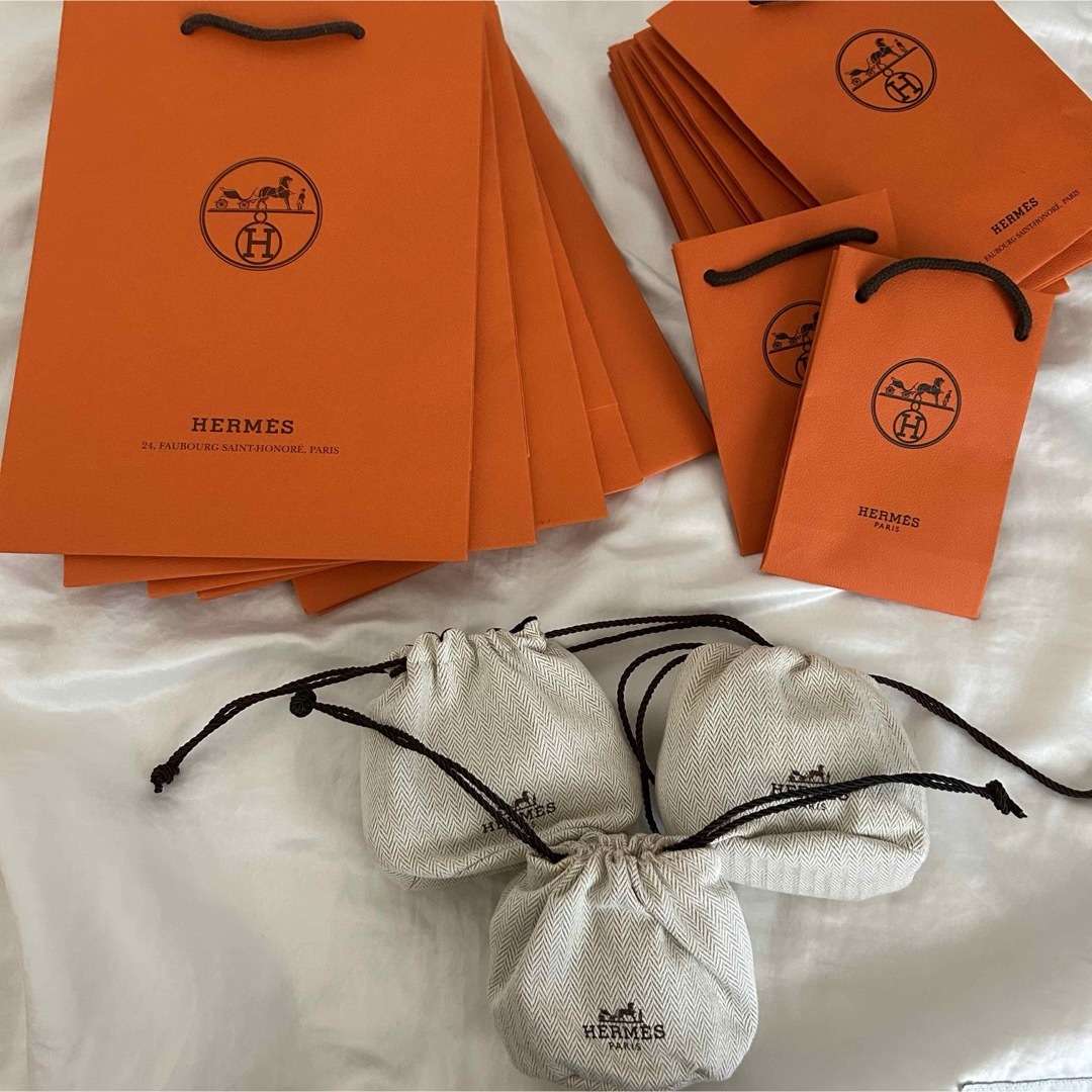 Hermes(エルメス)のエルメス紙袋、時計用巾着3つ付き その他のその他(その他)の商品写真