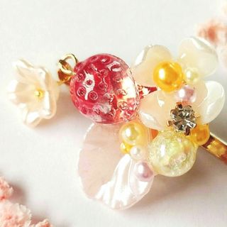 No.2❁苺ビジューポニーフック❁ヘアアクセサリー❁ヘアアレンジ❁ハンドメイド(ヘアアクセサリー)