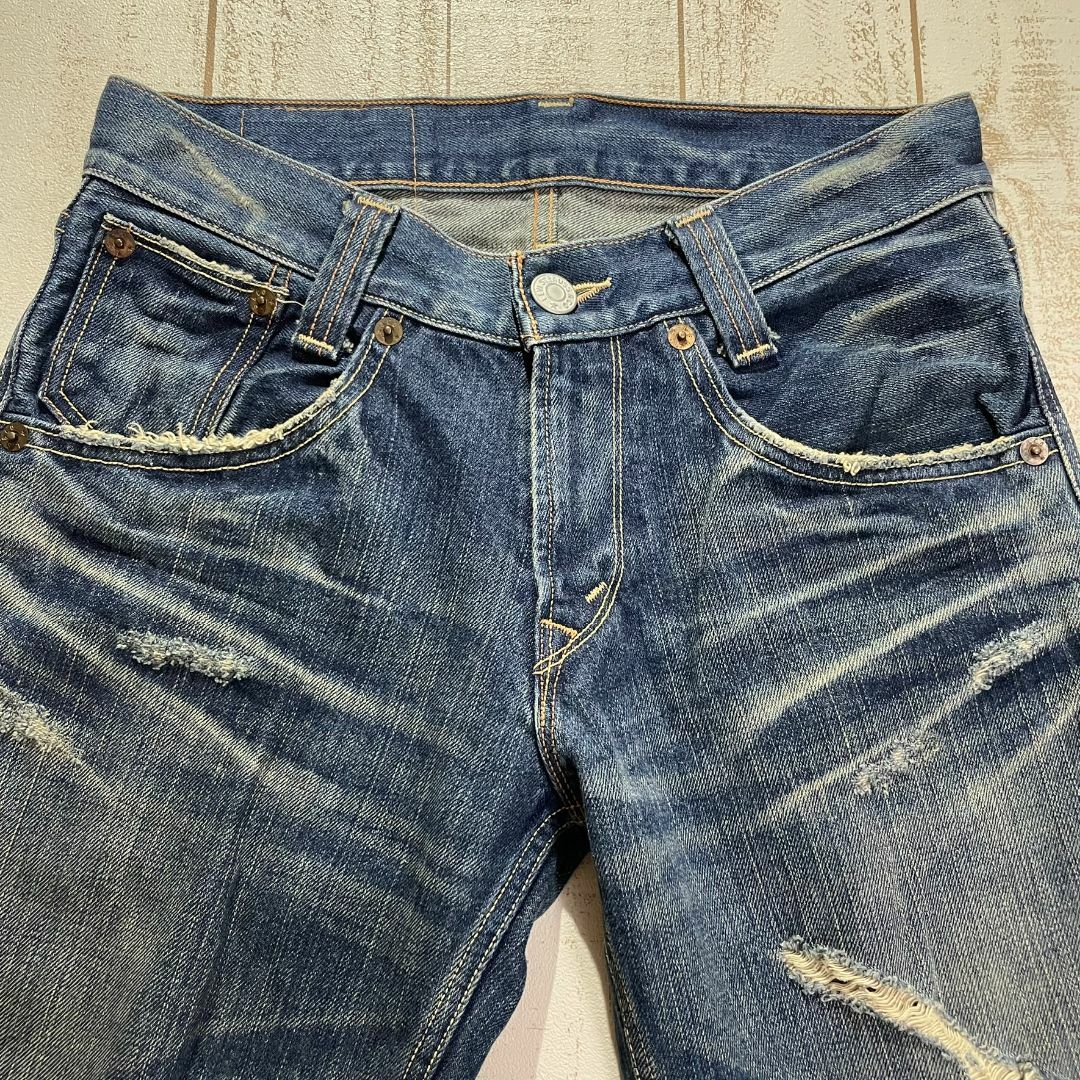 Levi's(リーバイス)の【Levi's】 リーバイス 702 ダメージ加工 ストレートジーンズ 29 メンズのパンツ(デニム/ジーンズ)の商品写真