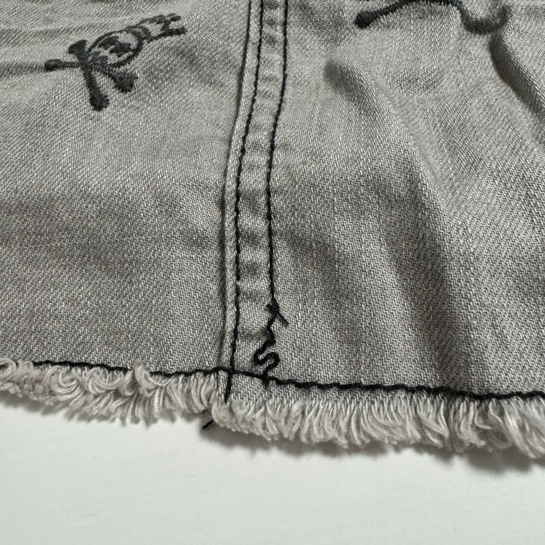 ● 2RS kids クラウン スカル デニム スカート ドクロ 刺繍 USED キッズ/ベビー/マタニティのキッズ服女の子用(90cm~)(スカート)の商品写真