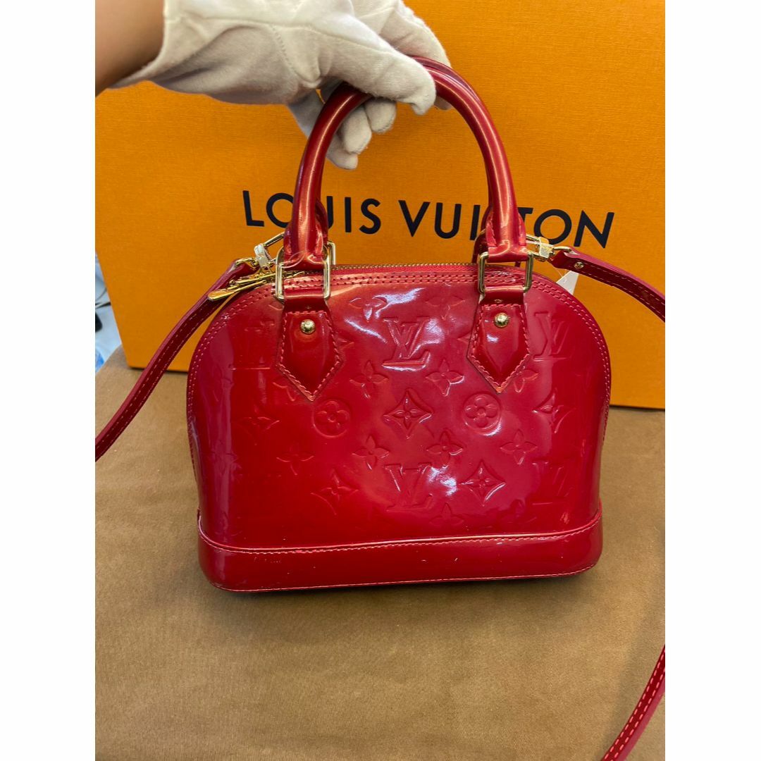 LOUIS VUITTON(ルイヴィトン)のルイヴィトンBBアルマモノグラムヴェルニス レディースのバッグ(ハンドバッグ)の商品写真