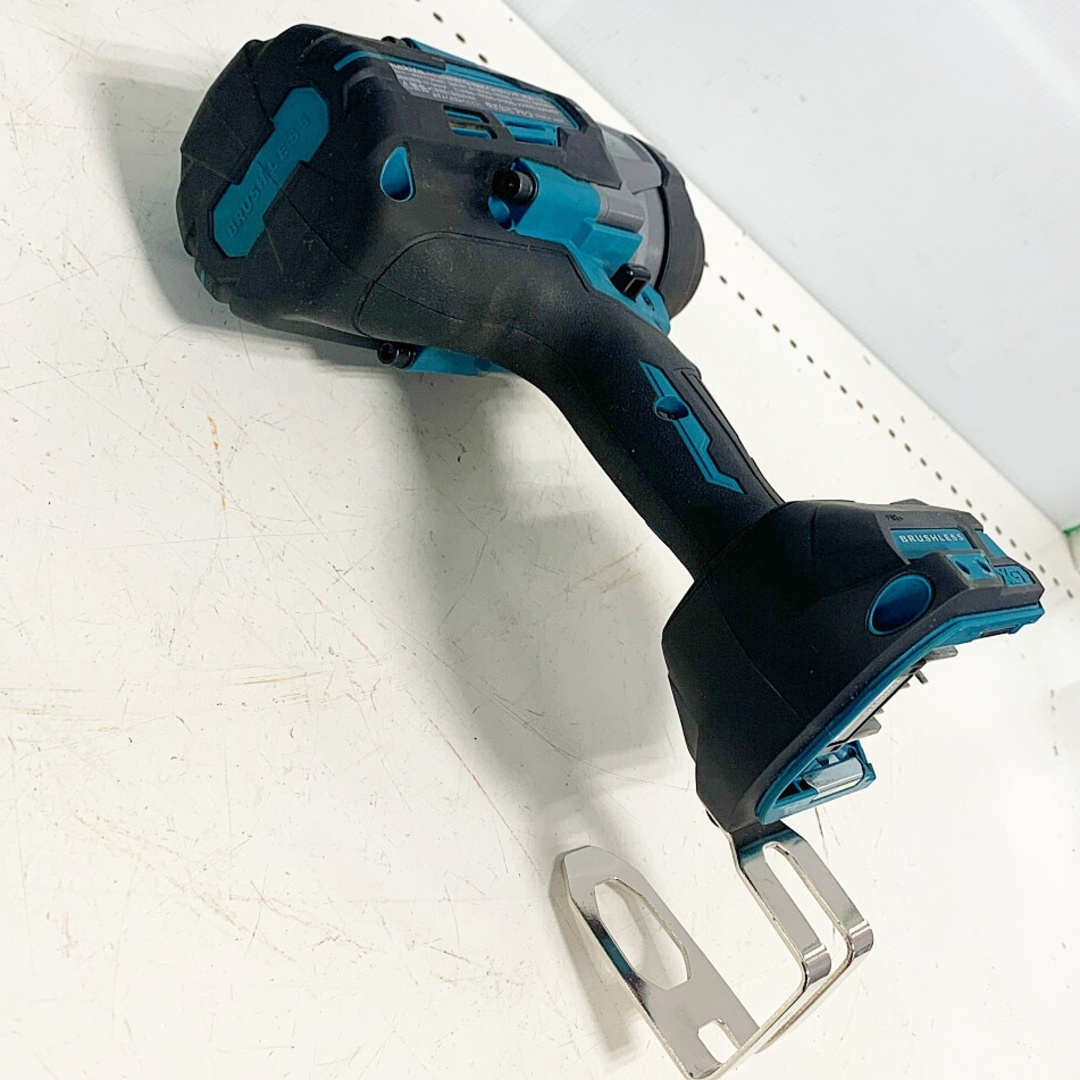 Makita(マキタ)の♭♭MAKITA マキタ 充電式インパクトレンチ　40Ｖ　充電器・充電池2個（充電回数1回ずつ）・ケース付 TW001G ブルー インテリア/住まい/日用品のインテリア/住まい/日用品 その他(その他)の商品写真