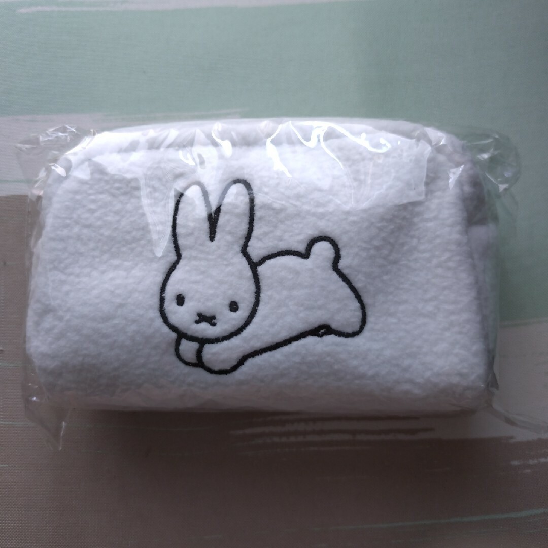 miffy(ミッフィー)のブルーナアニマル もこもこポーチ ミッフィー レディースのファッション小物(ポーチ)の商品写真