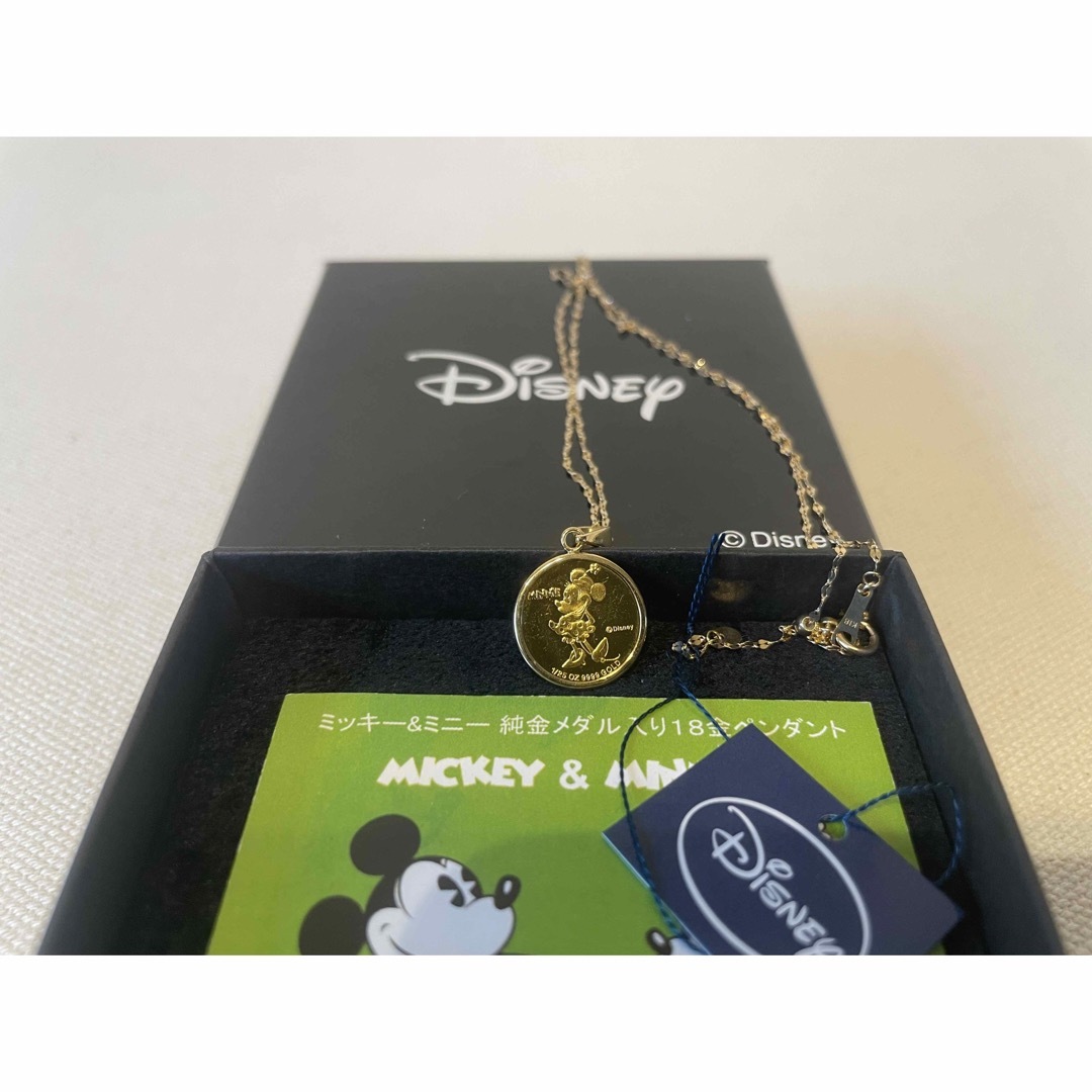 Disney(ディズニー)のDisney◾️ミッキー&ミニー 純金メダル入り18金ペンダント 未使用試着のみ レディースのアクセサリー(ネックレス)の商品写真