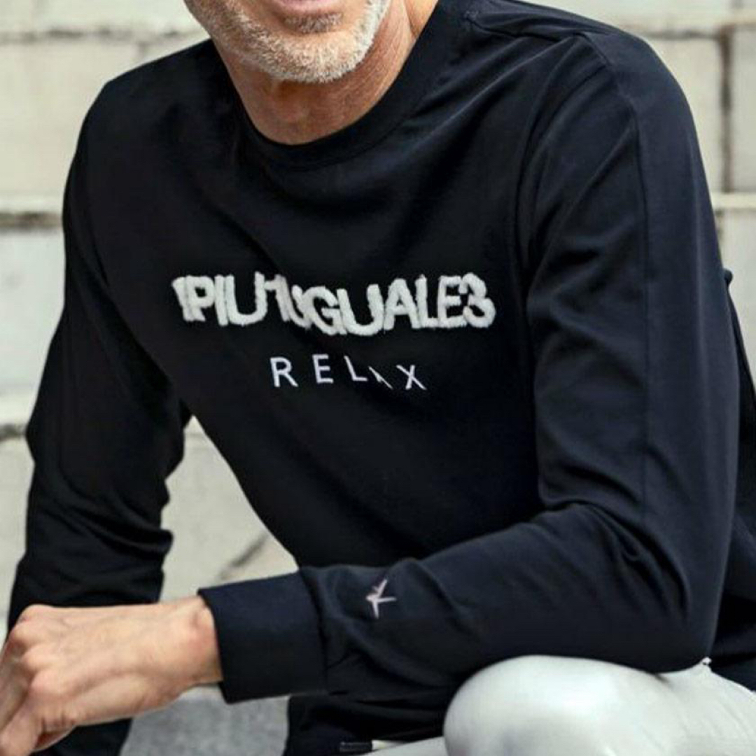 1piu1uguale3(ウノピゥウノウグァーレトレ)のウノピュウ ロンT  ボアロゴ刺繍 Mサイズ  ブラック 長袖Tシャツ メンズのトップス(Tシャツ/カットソー(七分/長袖))の商品写真