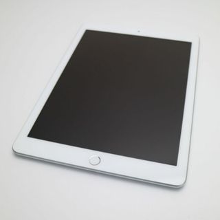 アップル(Apple)の新品同様 SIMフリー iPad 第6世代 32GB シルバー  M555(タブレット)