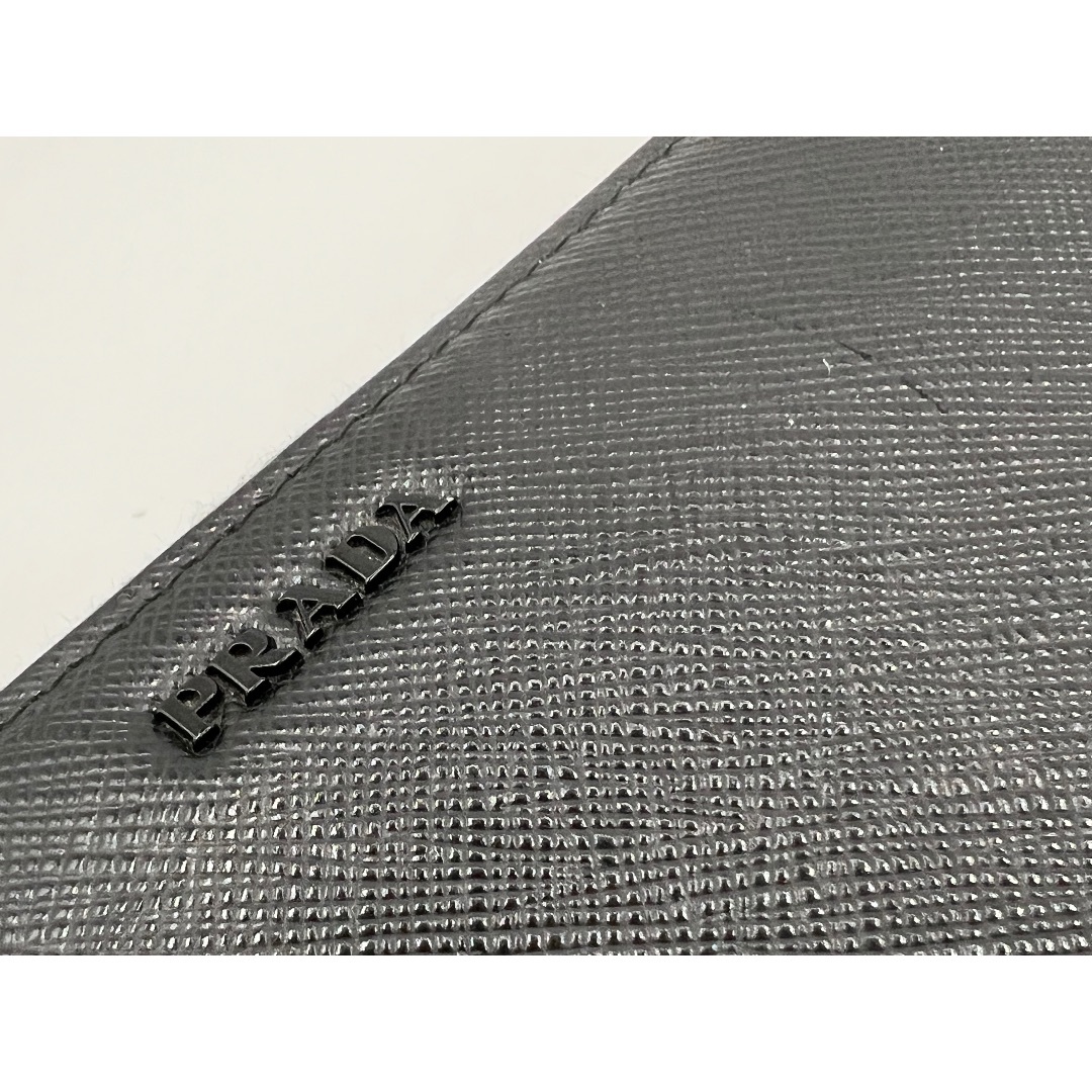 PRADA(プラダ)のPRADA プラダ ラウンドファスナー財布 長財布 SAFFIANO MULTIC サフィアーノ マルティック ブラック グレー  2ML317 美品 メンズのファッション小物(長財布)の商品写真