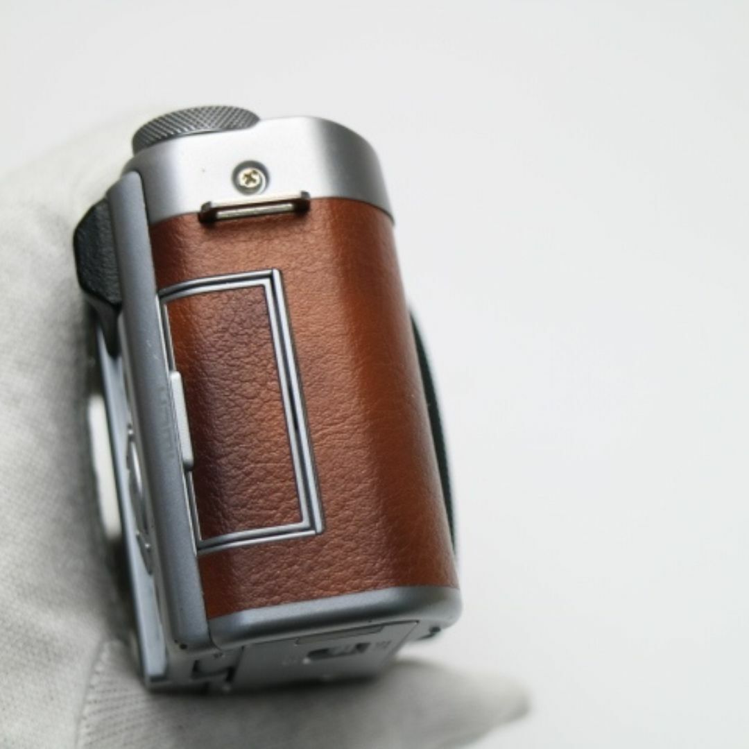 富士フイルム(フジフイルム)の超美品 FUJIFILM X-A5 ブラウン  M555 スマホ/家電/カメラのカメラ(ミラーレス一眼)の商品写真