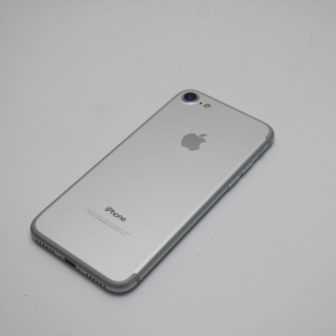 iPhone(アイフォーン)の新品同様 SIMフリー iPhone7 32GB シルバー  M555 スマホ/家電/カメラのスマートフォン/携帯電話(スマートフォン本体)の商品写真