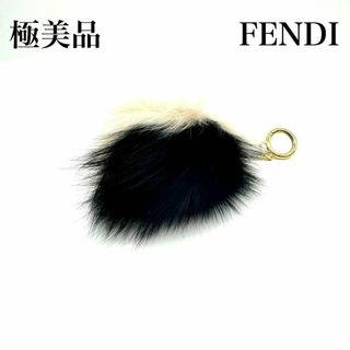 フェンディ(FENDI)の極美品✨FENDI フェンディ モンスター キーホルダー チャーム(キーホルダー)