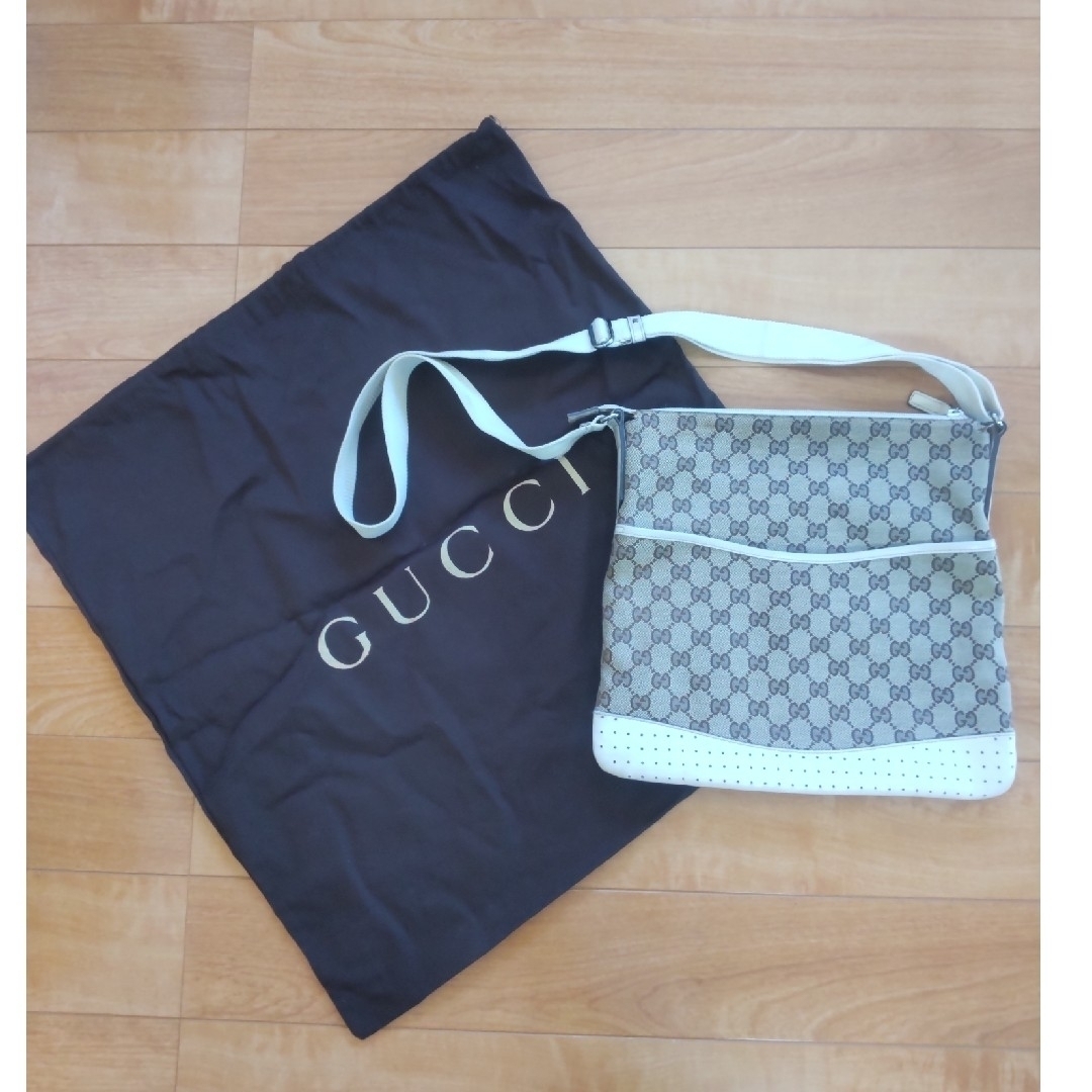 Gucci(グッチ)のGUCCI ショルダーバッグ レディースのバッグ(ショルダーバッグ)の商品写真