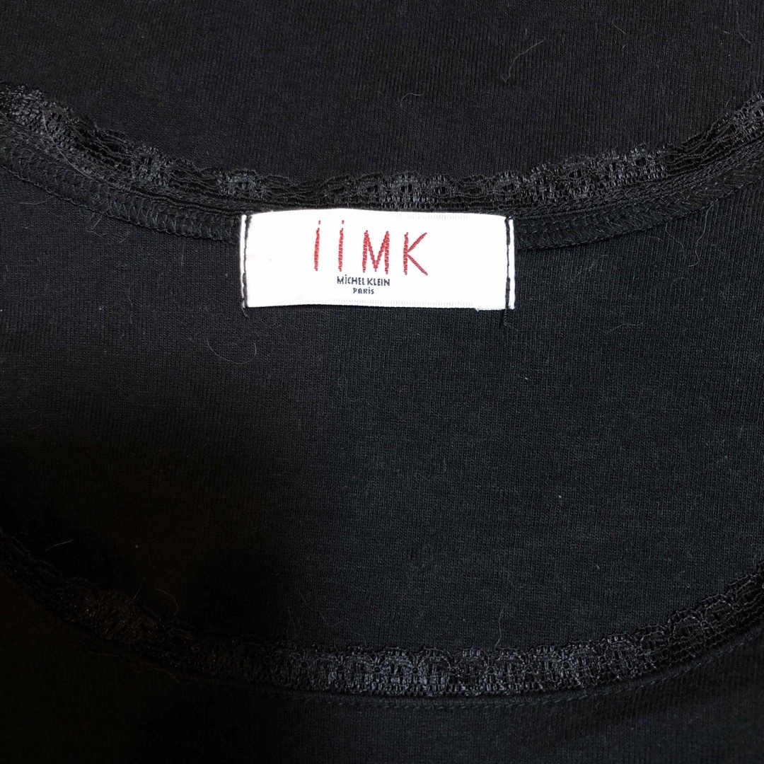 iiMK(アイアイエムケー)のIIMKの綿 100%のレース縁取りのおしゃれな黒のタンクトップ レディースのトップス(タンクトップ)の商品写真
